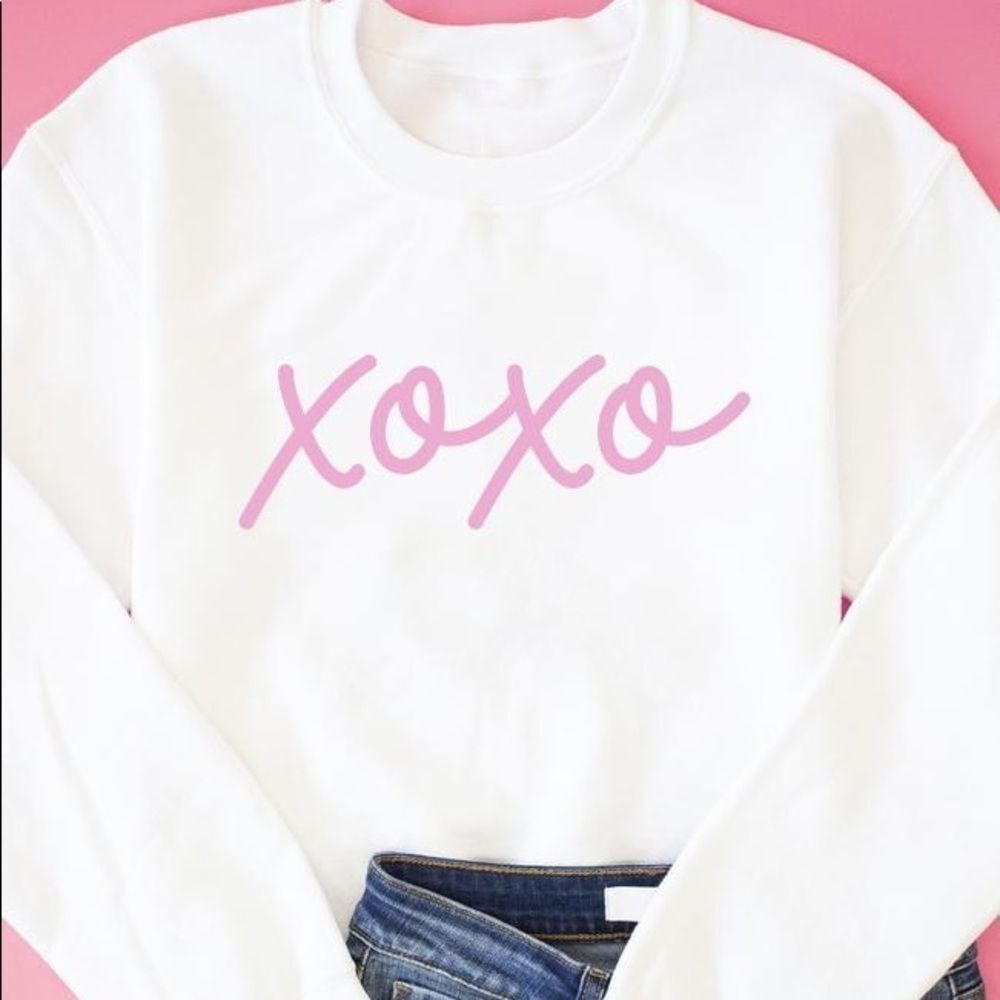 XOXO Script Graphic Sweatshirt - White
